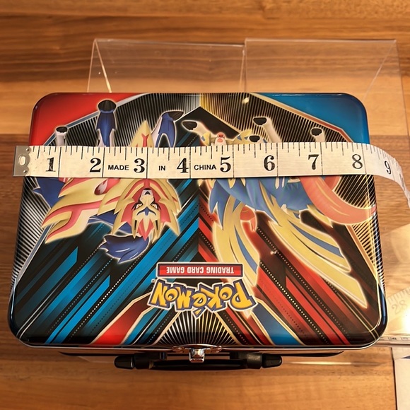 Pokémon TCG: Collectors Chest Tin Trading Card - Picture 4 of 13